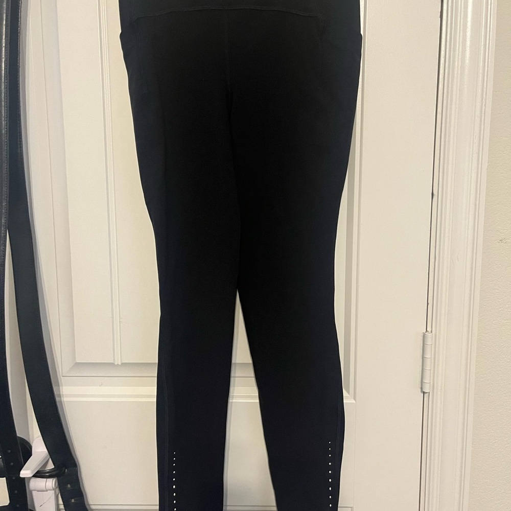 Lululemon leggings black with leg detail